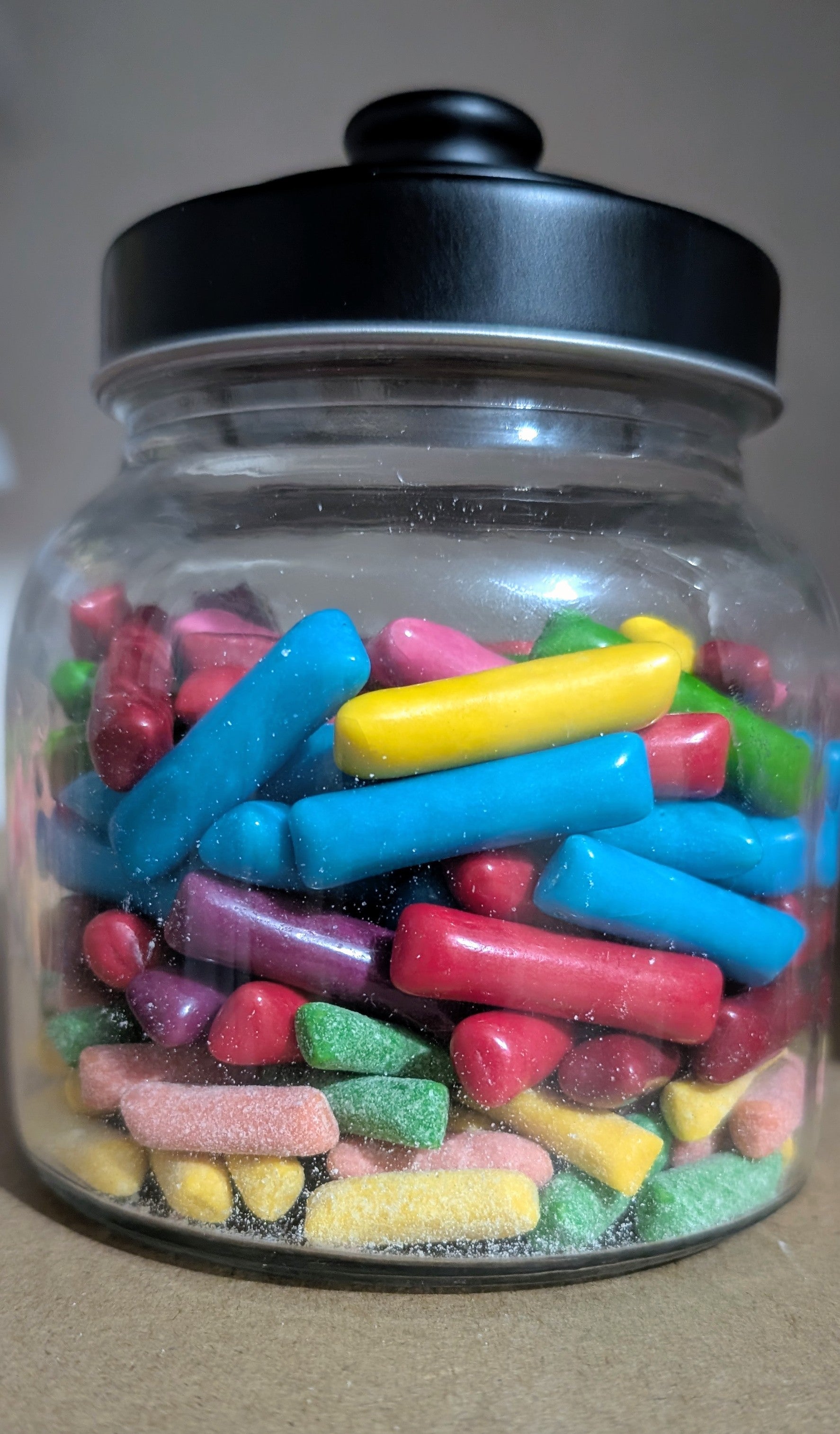 Bonbonnière en verre ( gravure a voir ensemble) hitchies 400 gr