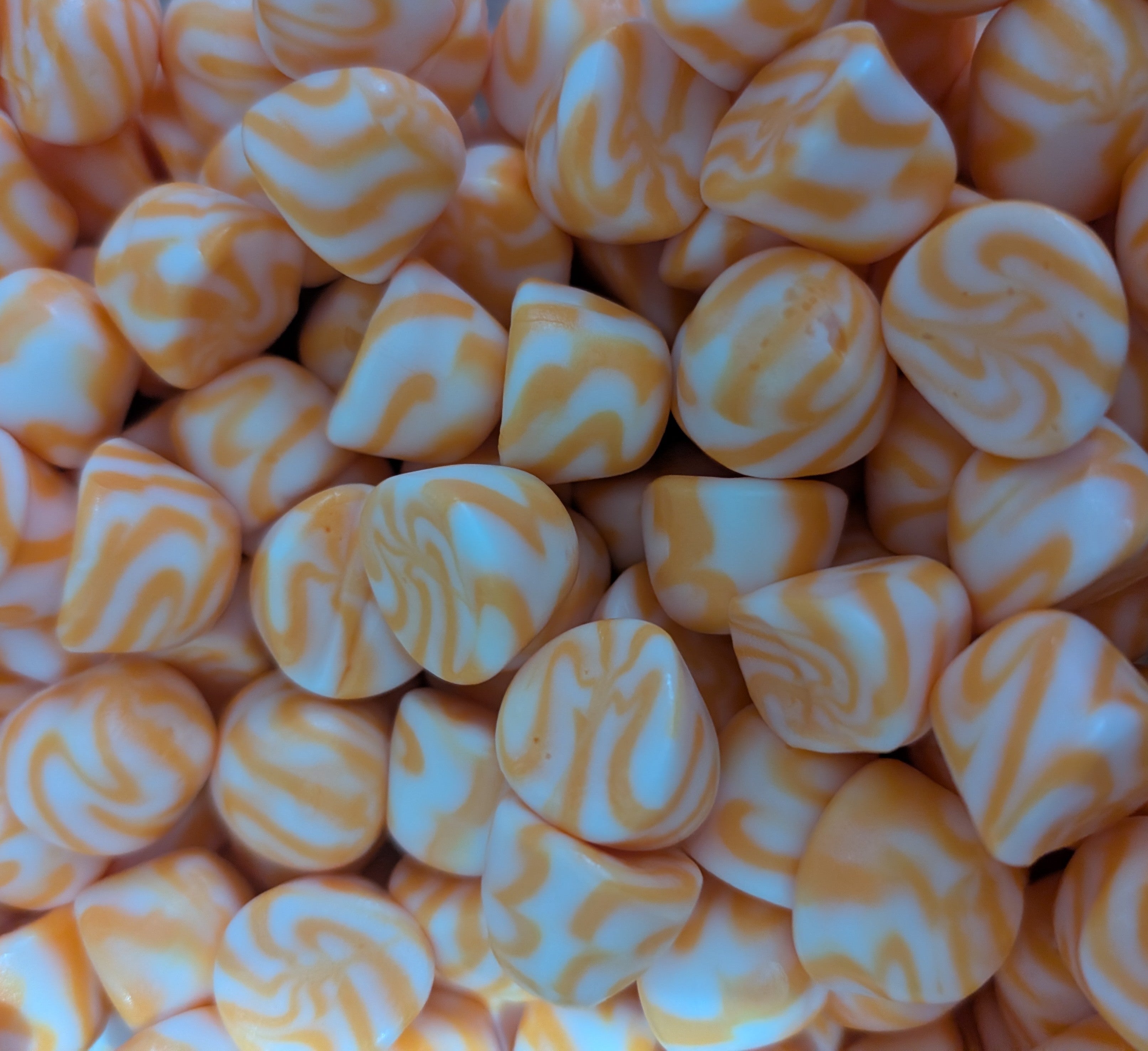 Bisous twisty peche halal